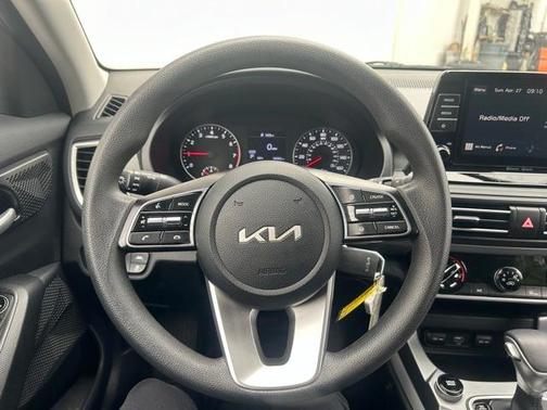 2023 Kia Seltos LX