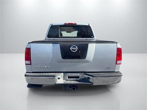 2011 Nissan Titan SV