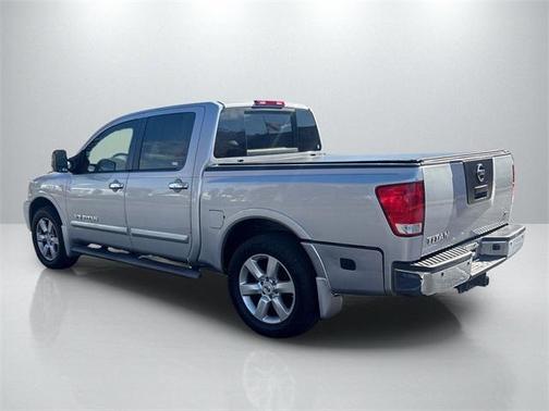 2011 Nissan Titan SV