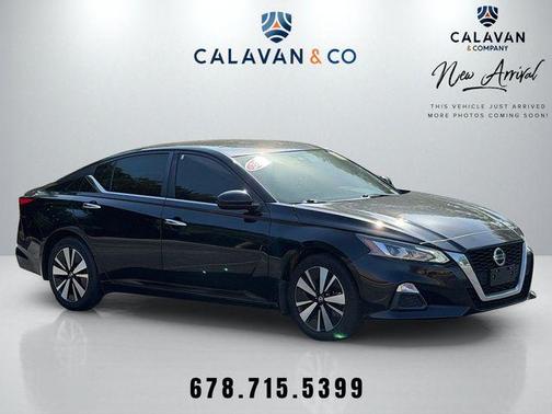 Black 2022 Nissan Altima 2.5 SV