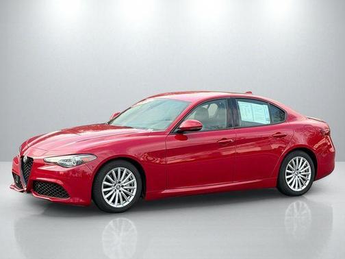 2023 Alfa Romeo Giulia Base