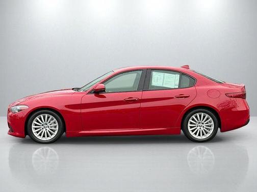 2023 Alfa Romeo Giulia Base