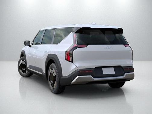 2026 Kia EV9 Light Short Range