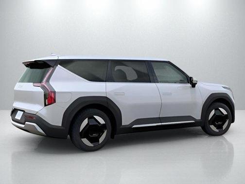 2026 Kia EV9 Light Short Range