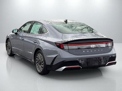 2024 Hyundai SONATA Hybrid Limited