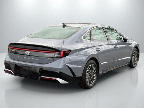 2024 Hyundai SONATA Hybrid Limited
