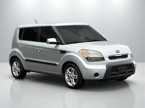 2011 Kia Soul +