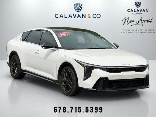 Snow White Pearl 2025 Kia K4 GT-Line Turbo