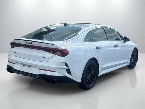 2022 Kia K5 GT