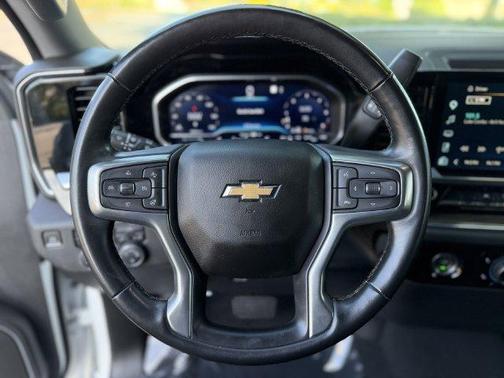 Summit White 2023 Chevrolet Silverado 1500 LT