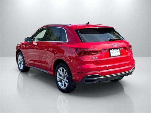 2023 Audi Q3 45 S line Premium