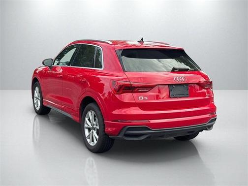 2023 Audi Q3 45 S line Premium