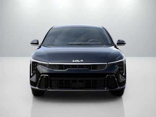 Aurora Black Pearl 2026 Kia K4 GT-Line