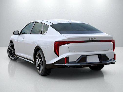 Snow White Pearl 2026 Kia K4 GT-LINE