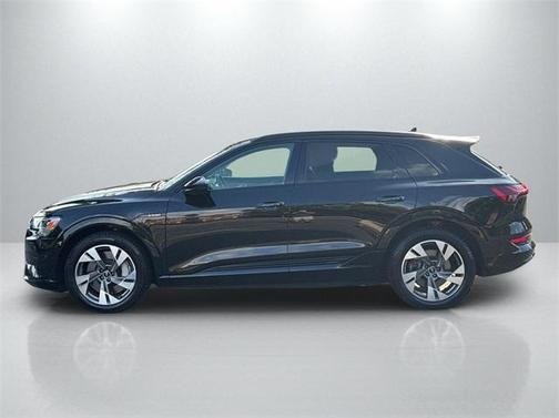 2021 Audi e-tron Premium