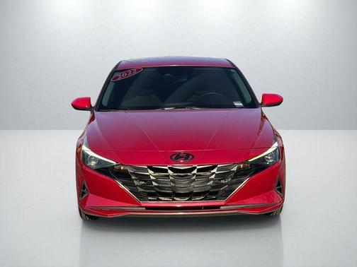 2022 Hyundai ELANTRA SE