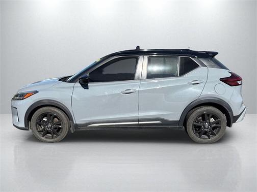 2021 Nissan Kicks SR