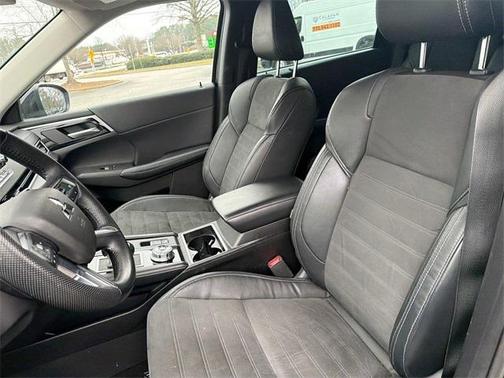 2023 Mitsubishi Outlander SE Special Edition