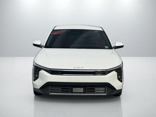 Snow White Pearl 2025 Kia K4 EX