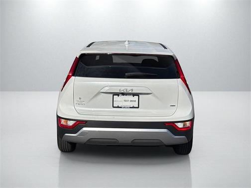 2025 Kia Niro LX