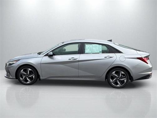 2022 Hyundai ELANTRA Limited