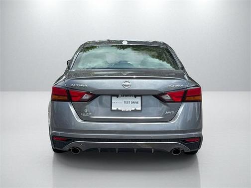 2022 Nissan Altima 2.5 Platinum