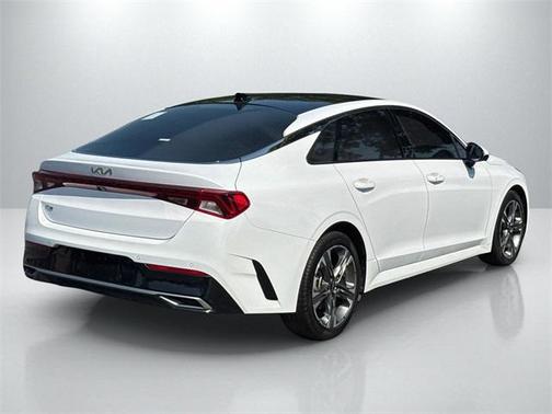 2022 Kia K5 EX