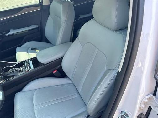 2022 Kia K5 EX