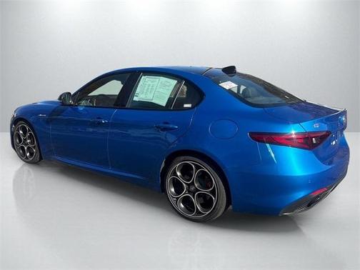 2022 Alfa Romeo Giulia Veloce
