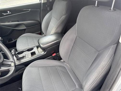 2016 Kia Sorento L