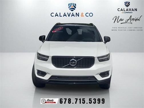 2022 Volvo XC40 T5 R-Design