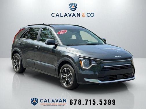 Gray 2025 Kia Niro EX