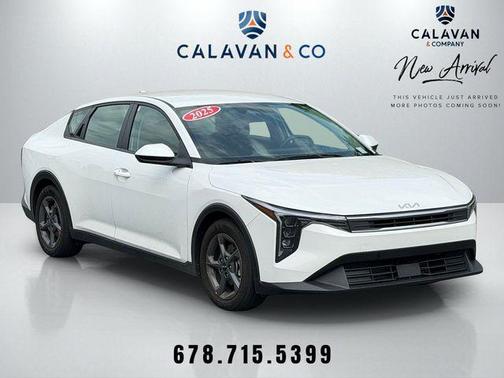 Snow White Pearl 2025 Kia K4