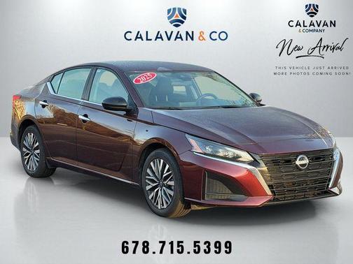 Garnet Pearl 2025 Nissan Altima SV