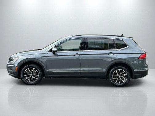 Platinum Gray Metallic 2021 Volkswagen Tiguan 2.0T SE