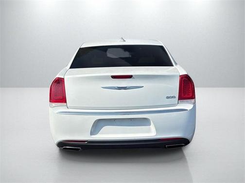 2020 Chrysler 300 Touring