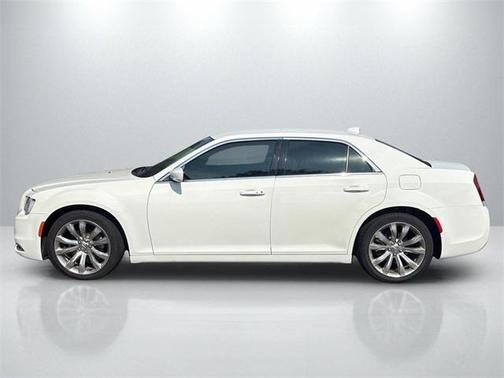 2020 Chrysler 300 Touring