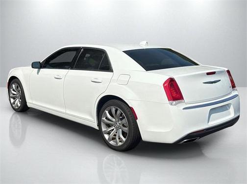 2020 Chrysler 300 Touring