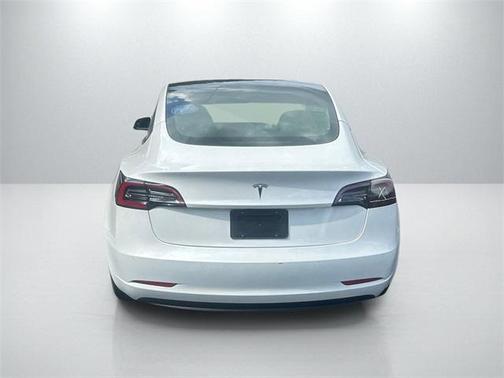 2022 Tesla Model 3 Base
