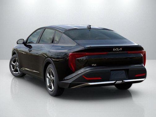 Aurora Black Pearl 2026 Kia K4 LX