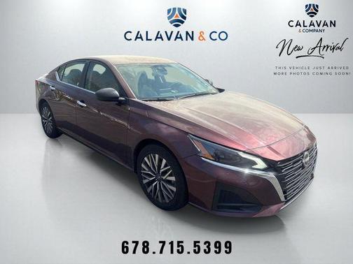 Garnet Pearl Me 2024 Nissan Altima 2.5 SV