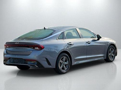 Everlasting Silver 2022 Kia K5 LXS