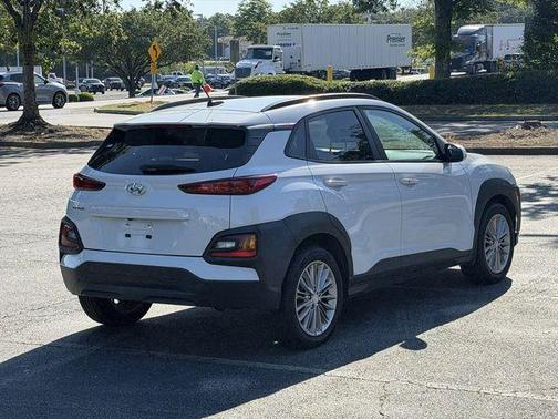 Chalk White 2019 Hyundai KONA SEL