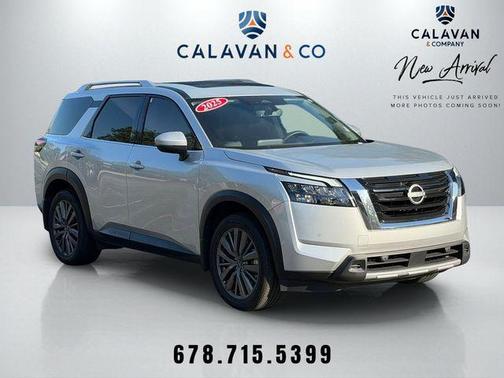 Brilliant Silver Metallic 2025 Nissan Pathfinder SL