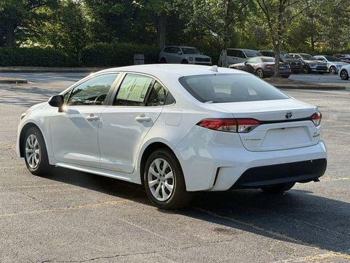 Ice 2024 Toyota Corolla Hybrid LE