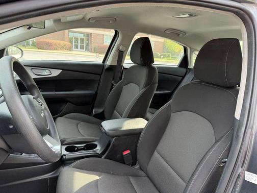 Gravity Gray 2024 Kia Forte LXS