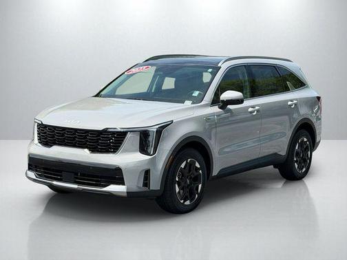 Wolf Gray 2025 Kia Sorento S