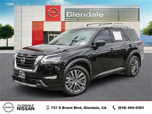 2023 Nissan Pathfinder SL