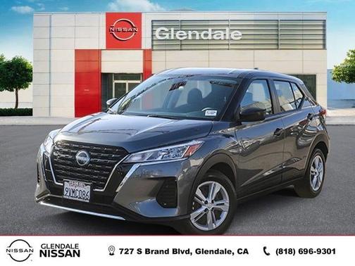 Gun Metallic 2025 Nissan Kicks Play S