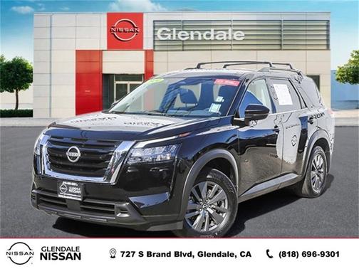 2024 Nissan Pathfinder SV